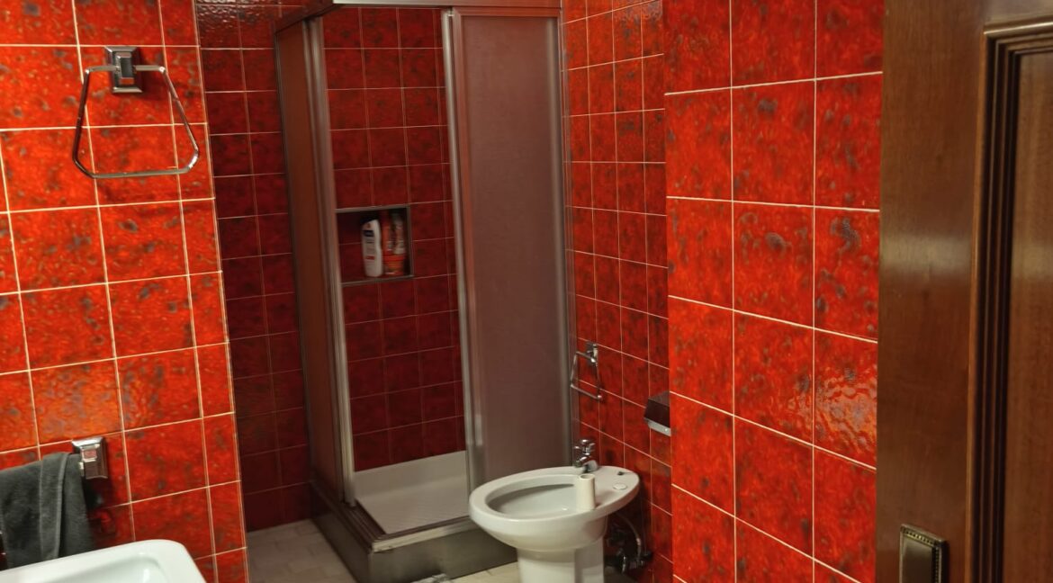 Baño rojo 1