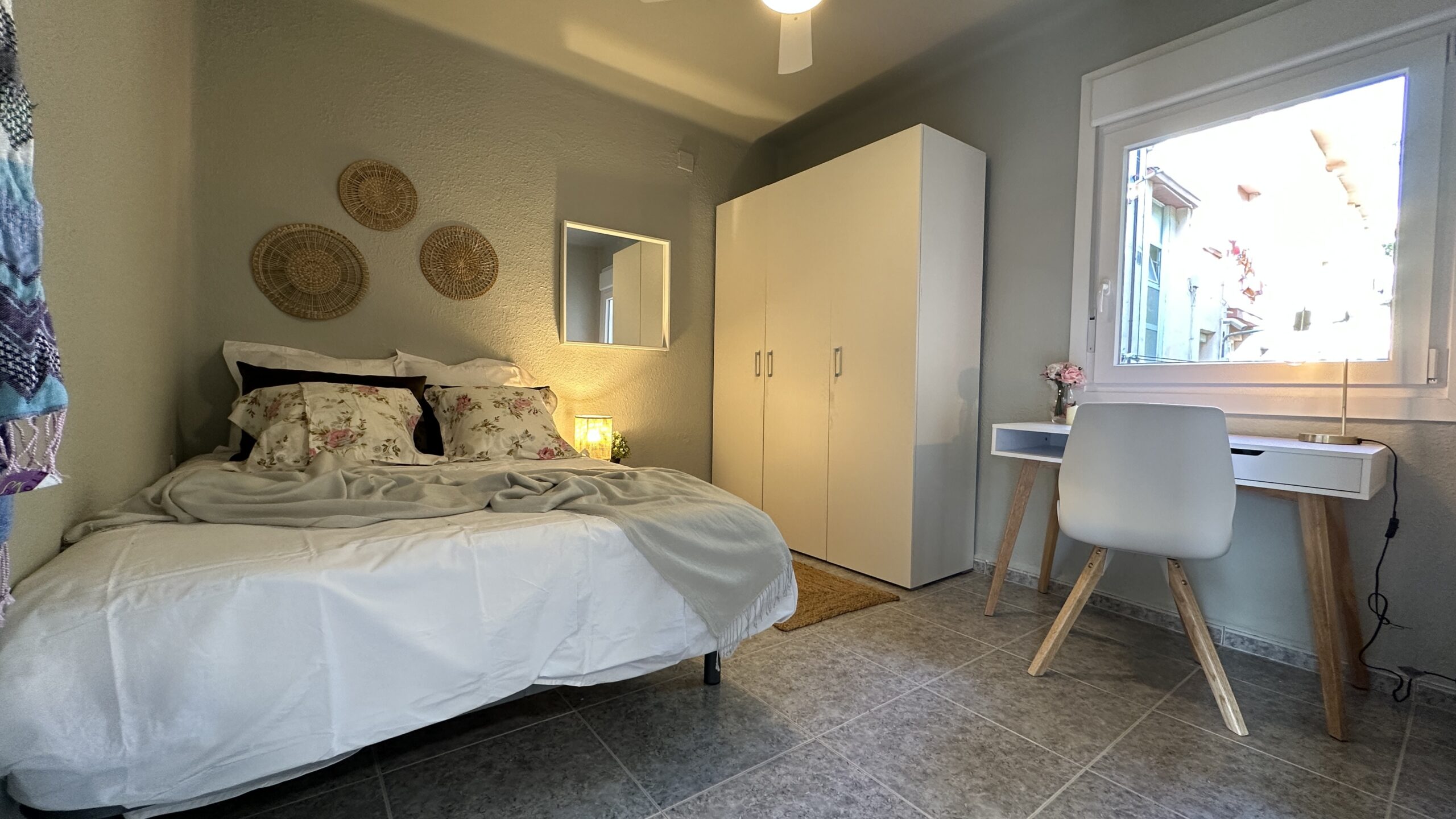 1017708. Brand new student apartment in Sabadell. Centrally located, 4 minutes walk from the Catalan railroads, station “Sabadell Nord”.