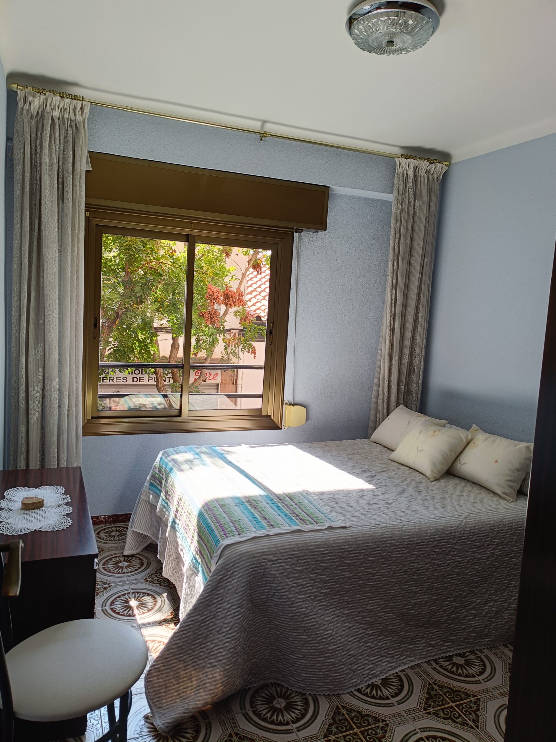 Codigo 223001. Apartamento en el centro de Cerdañola del Vallés, cerca del Campus Bellaterra, Uab.